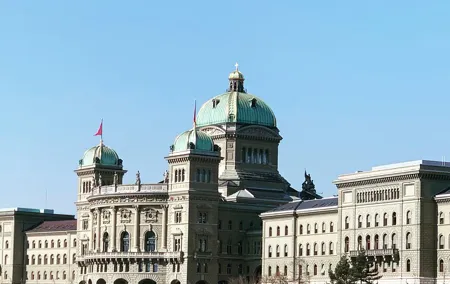 Bern: Private Customizable City Walking Tour