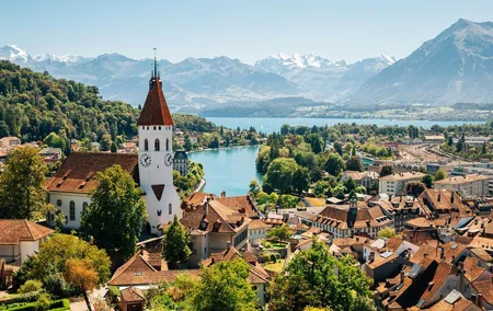 From Bern: Thun City Tour, Beatus Caves, Lake Cruise and Cheese