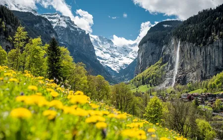 Grindelwald, Interlaken & Lauterbrunnen Day Trip from Zurich