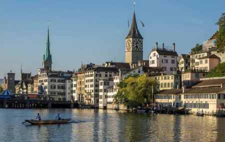 3 in 1: Zurich Walking Tour - Cruise on the Lake - Cable Car Ride to Felsenegg