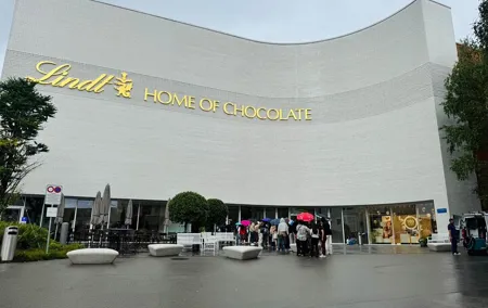 Tour in Lindt Home of Chocolate Museum from Zurich with Pick Up