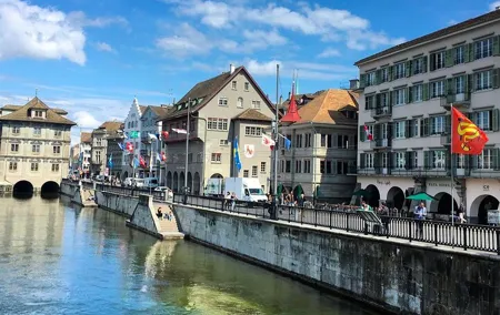 Private Tour around Zurich Old Town