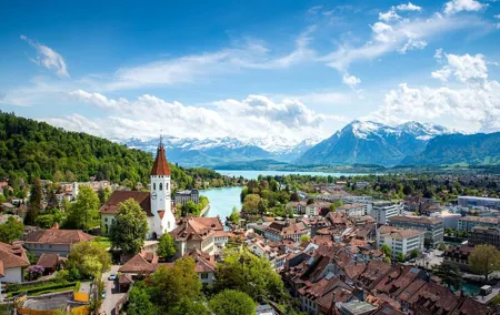From Zurich: Thun Tour, Beatus Caves, Lake Cruise and Cheese