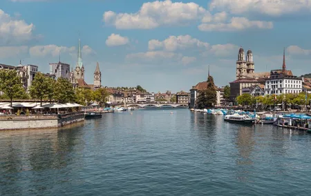 Zurich 360 City Walk Tour Including Hidden Spots