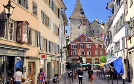 Experience Zurich Tour via Trams, Trains, Ferries and Cable Cars