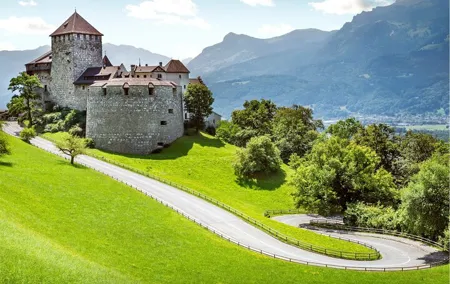 Private Daytrip by Car to Liechtenstein, Germany, Austria & Swiss