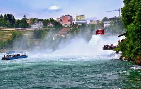 Guided Daytrip to Rhine Falls and Stein am Rhein from Zurich