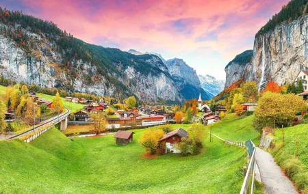 Zurich: Private Day Tour to Waterfalls Valley & Interlaken.