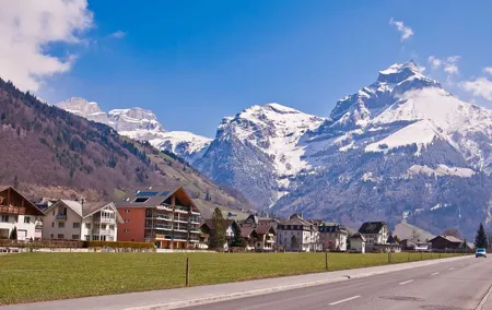 Zurich: Private Day Trip to Engelberg, Mount Titlis & Interlaken