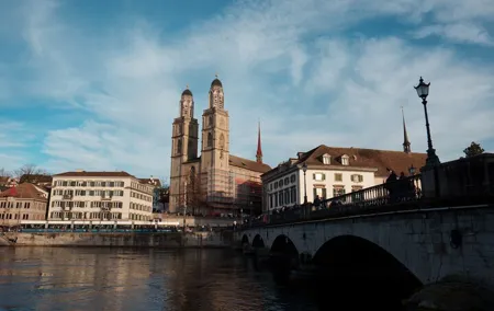 Tour Zurich Lindt and Rheinfall Chocolate Factory