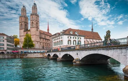 Zurich Highlights In A 2+ Hour Walking Tour Including Panoramic Views