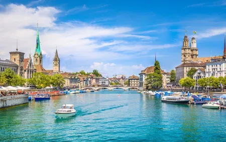 Zurich Old Town Walking Tour with Lake Zurich Boat Cruise