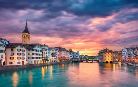 Zurich Highlights Self guided scavenger hunt and city tour