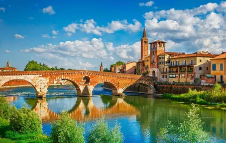Private transfer from Zurich to Verona with 2h stop in Como