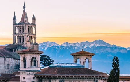 Private transfer from Zurich to Lausanne, 2h stop in Montreux
