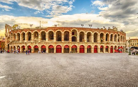 Private transfer from Zurich to Verona with 2h sightseeing stop