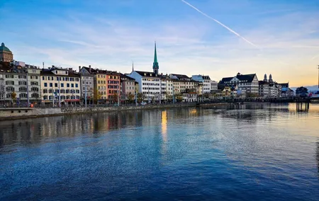 Zurich Private Walking Tour with Professional Photographer Guide