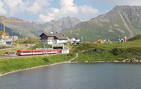 Full-Day Private Tour in Bernese Oberland