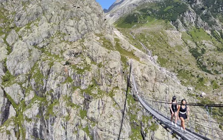 Zurich Day Trip: Trift Suspension Bridge in the Swiss Alps