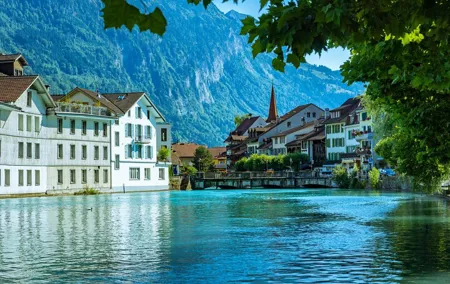 Zurich to Interlaken and Lauterbrunnen Valley Private Tour