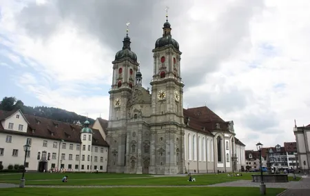 9 hours Private Tour in Zurich
