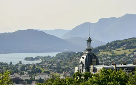 Private transfer from Geneva to Lyon with 2h stop in Chambery