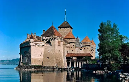 Montreux, Vevey, Chaplin's World and Chillon Castle Private Tour