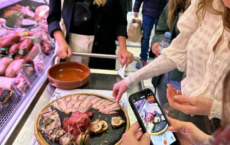 Food tour with EAT and CHILL TOUR Geneva & Lausanne