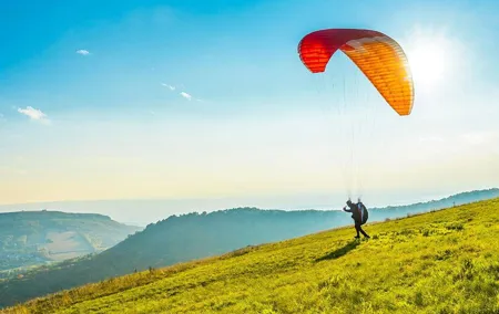 Private Trip from Geneva to the Swiss Capital - Bern & Paragliding in Interlaken