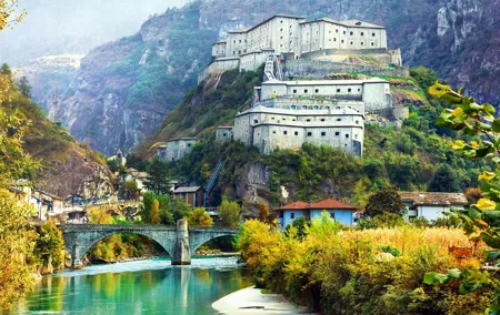 Private transfer: Geneva to Milan with 2h stop in Aosta Valley