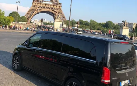 Private Transfer from Geneva Airport to Paris