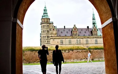 Hamlet and Sweden Tour - Two Countries in one day !