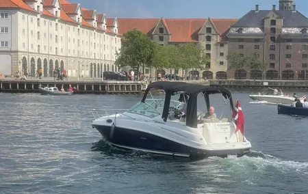 Private Copenhagen Tour with Gitzmo Boat