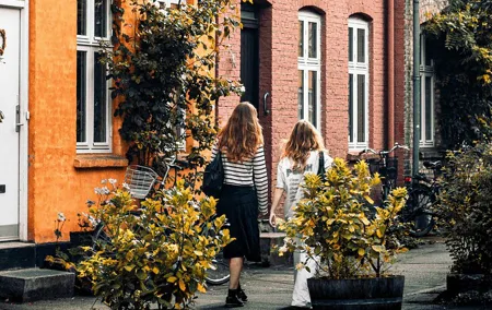 Copenhagen Hygge & Highlights Walking Tour with Local Guide