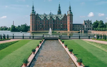 4-Hour Private Half-Day Frederiksborg Castle Tour