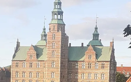 Top 20 Copenhagen Sights in Just 2 Hours Luxury Ride (extra poss)