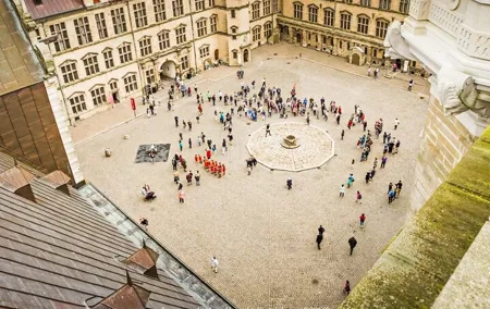 Frederiksborg & Kronborg Castles: Private Day Trip