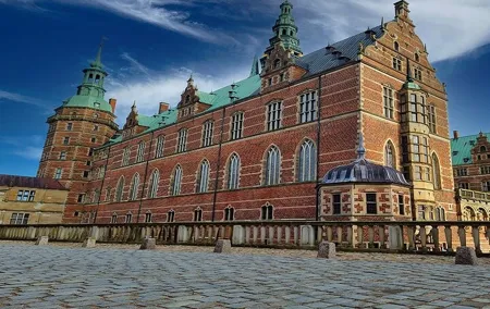 E-biking Fredensborg & Kronborg (OPT Louisiana Museum)