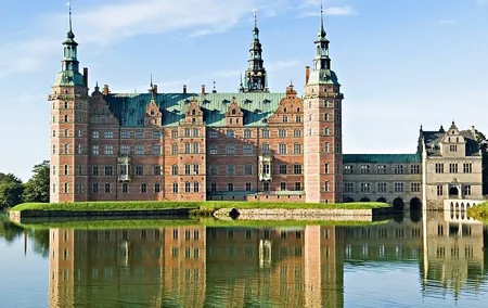 Explore Frederiksborg Castle: Private Day Trip from Copenhagen
