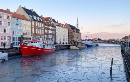 Copenhagen Self-Guided Murder Mystery Tour in Nyhavn (DANISH only!)