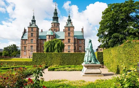 Copenhagen Royal Charm: Exclusive Private Driving Tour