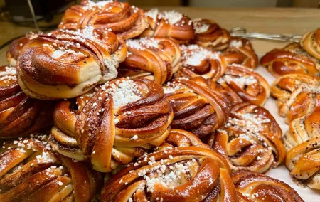 Stockholm Small Group Food Tour with 7 Classic Food Tastings