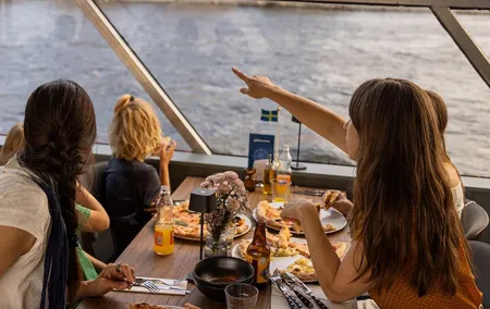 Stockholm Pizza Cruise - Explore Stockholm's Waterways