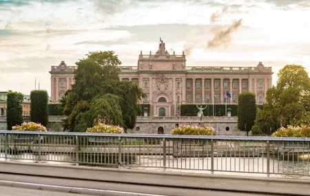 Stockholm Royal Palace Museums Gamla Stan Skip-the-line Tour