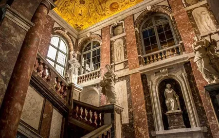 Half Day VIP Stockholm Tour With Drottningholm Castle