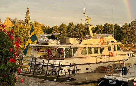 Exclusive Yacht Tour of Stockholm: sunset, dinner, lunch, cruise