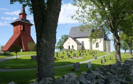 Small Group Swedish Church History 5h Tour to the countryside from Stockholm