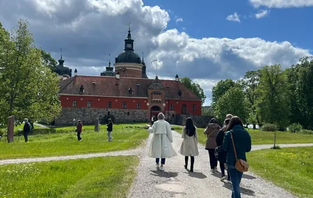 Gripsholm and Drottningholm Palace VIP Castle Tour in Luxury Car