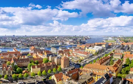 Exclusive Guided & Customized Private Oslo City Tour in Limo
