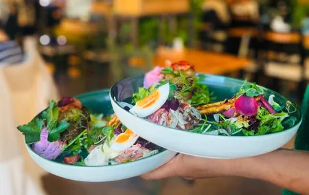 Oslo: Norwegian Food Tour & Hidden Gems City Walk